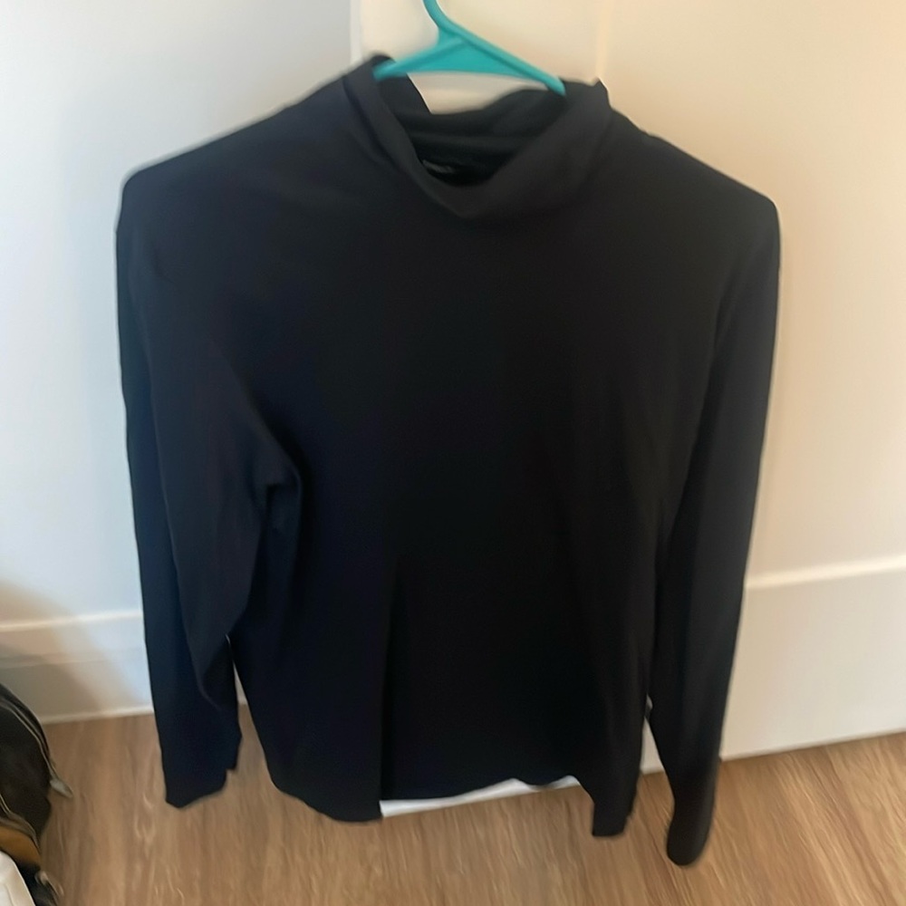 Theory black turtle neck